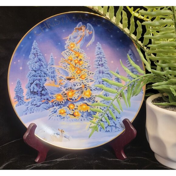Vintage Avon Porcelain Collector's Plate "Angel Lights" - Picture 4 of 10